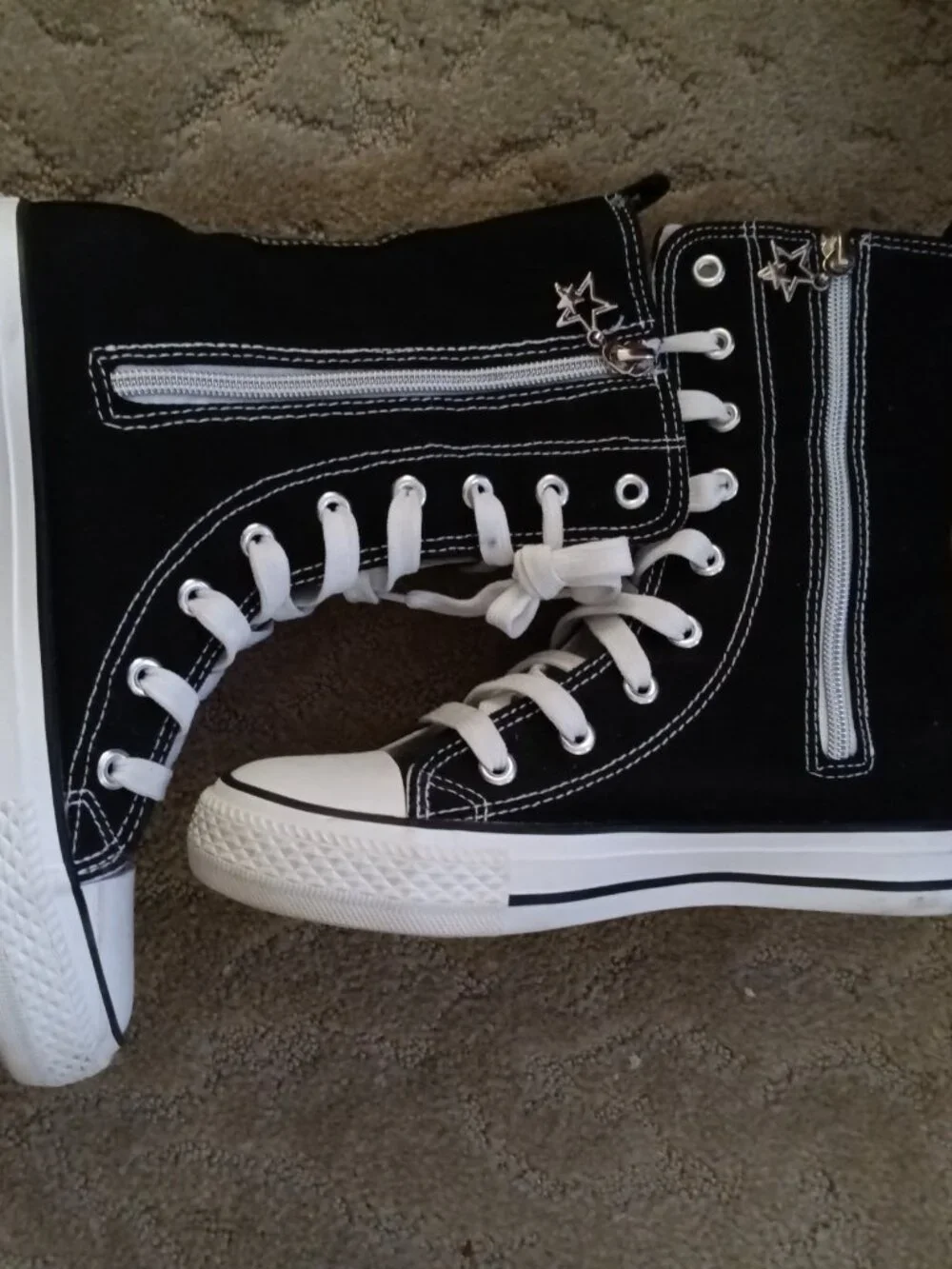 Opoee Girls embellished high tops size 3